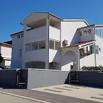 Apartments Miso